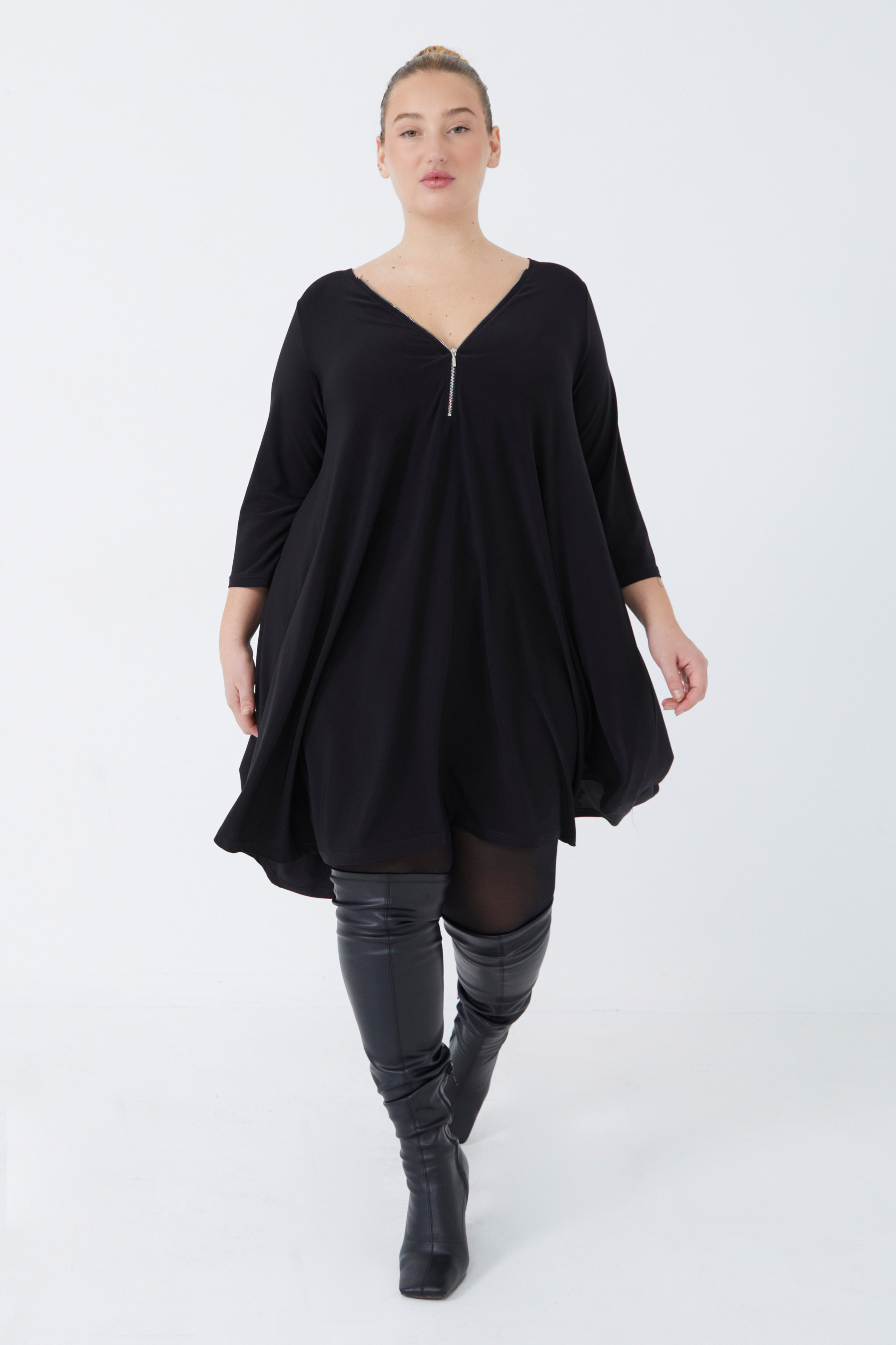 Robe zippée avec breloque